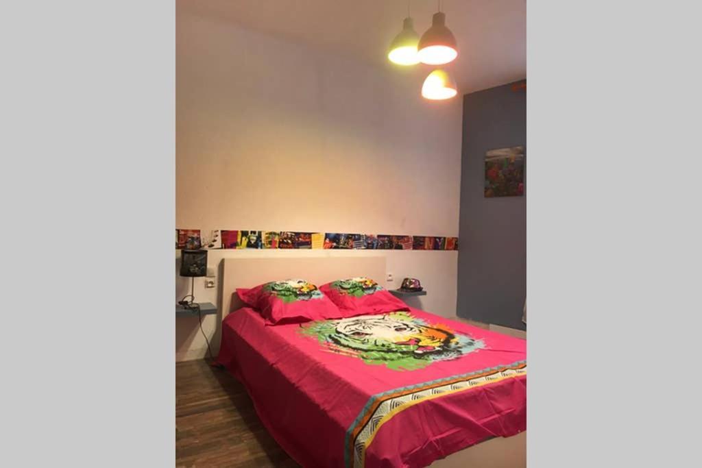 Appartement Style Pop Art Avec Garage Centre Historique Beziers Bagian luar foto