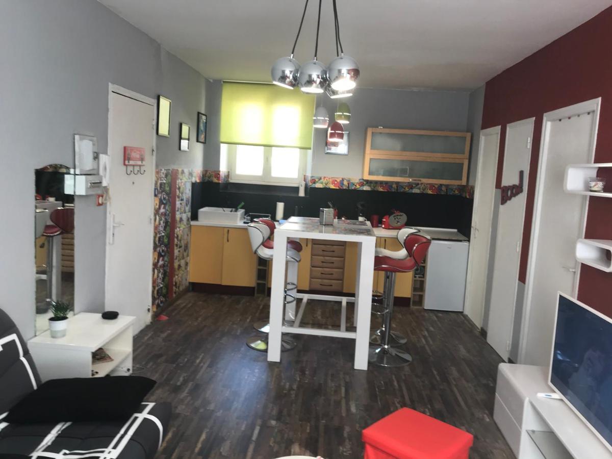 Appartement Style Pop Art Avec Garage Centre Historique Beziers Bagian luar foto