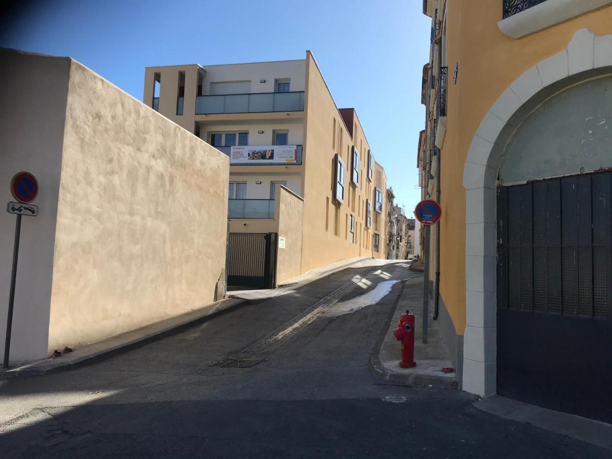 Appartement Style Pop Art Avec Garage Centre Historique Beziers Bagian luar foto